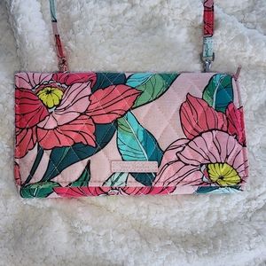 Vera Bradley Vintage Floral crossbody trifold wallet/clutch